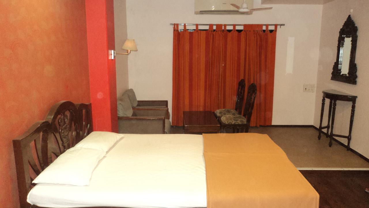 Benazeer Hotel Mumbai Dış mekan fotoğraf