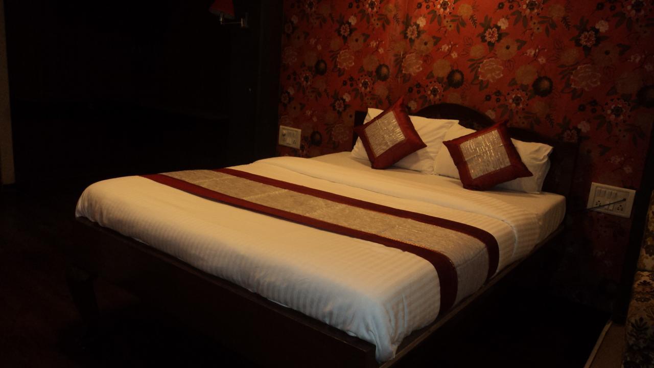 Benazeer Hotel Mumbai Dış mekan fotoğraf