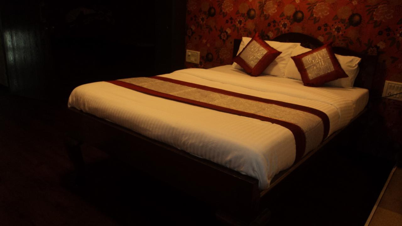 Benazeer Hotel Mumbai Dış mekan fotoğraf