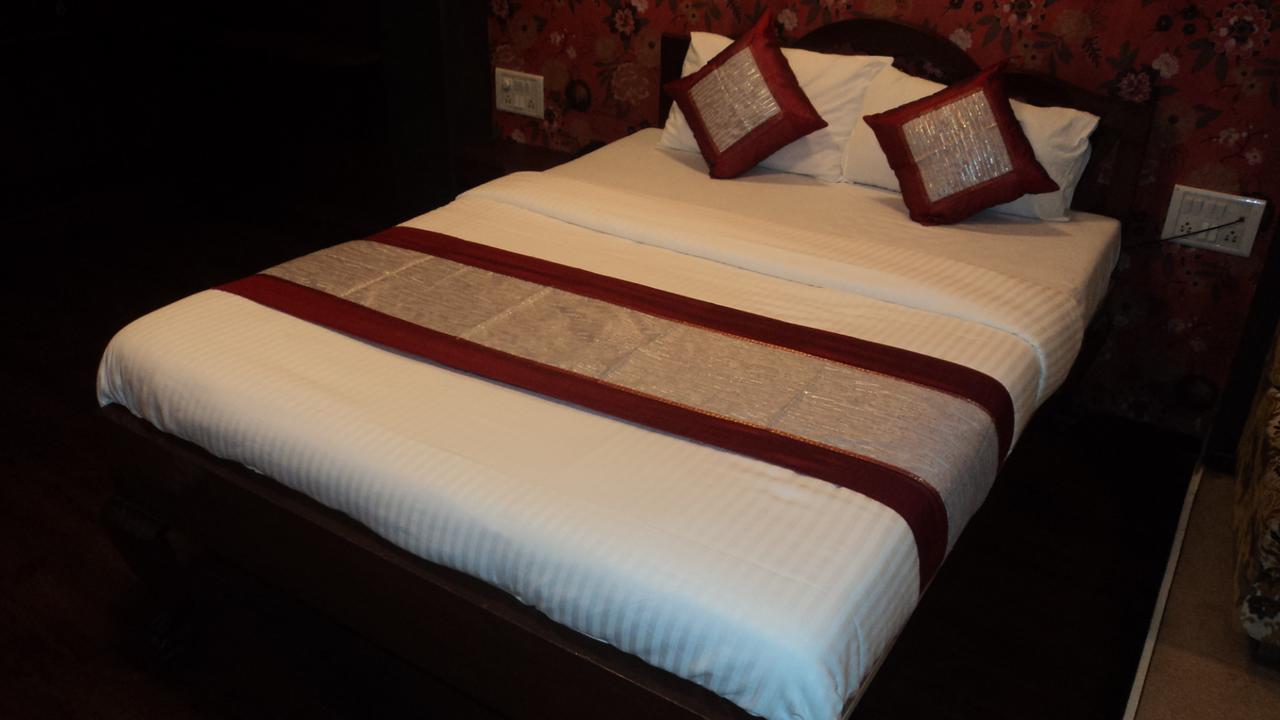 Benazeer Hotel Mumbai Dış mekan fotoğraf