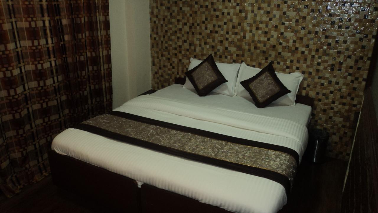 Benazeer Hotel Mumbai Dış mekan fotoğraf