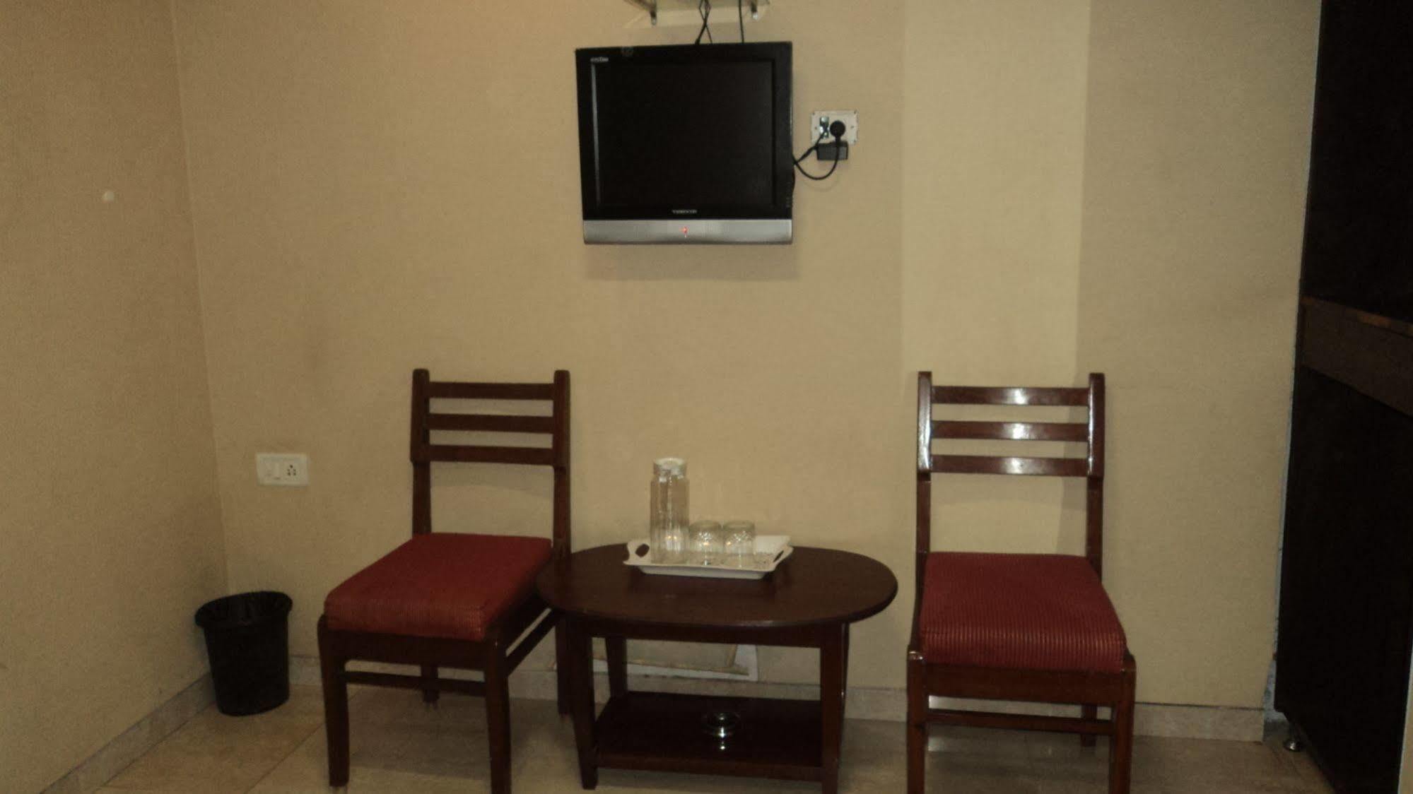 Benazeer Hotel Mumbai Dış mekan fotoğraf